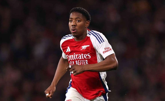 Arsenal trói chân tài năng trẻ Lewis-Skelly, Real Madrid ôm hận