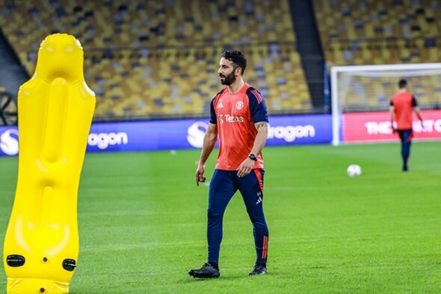 Thử thách lớn của HLV Ruben Amorim tại Manchester United: Xây dựng hệ thống đào tạo trẻ đồng bộ