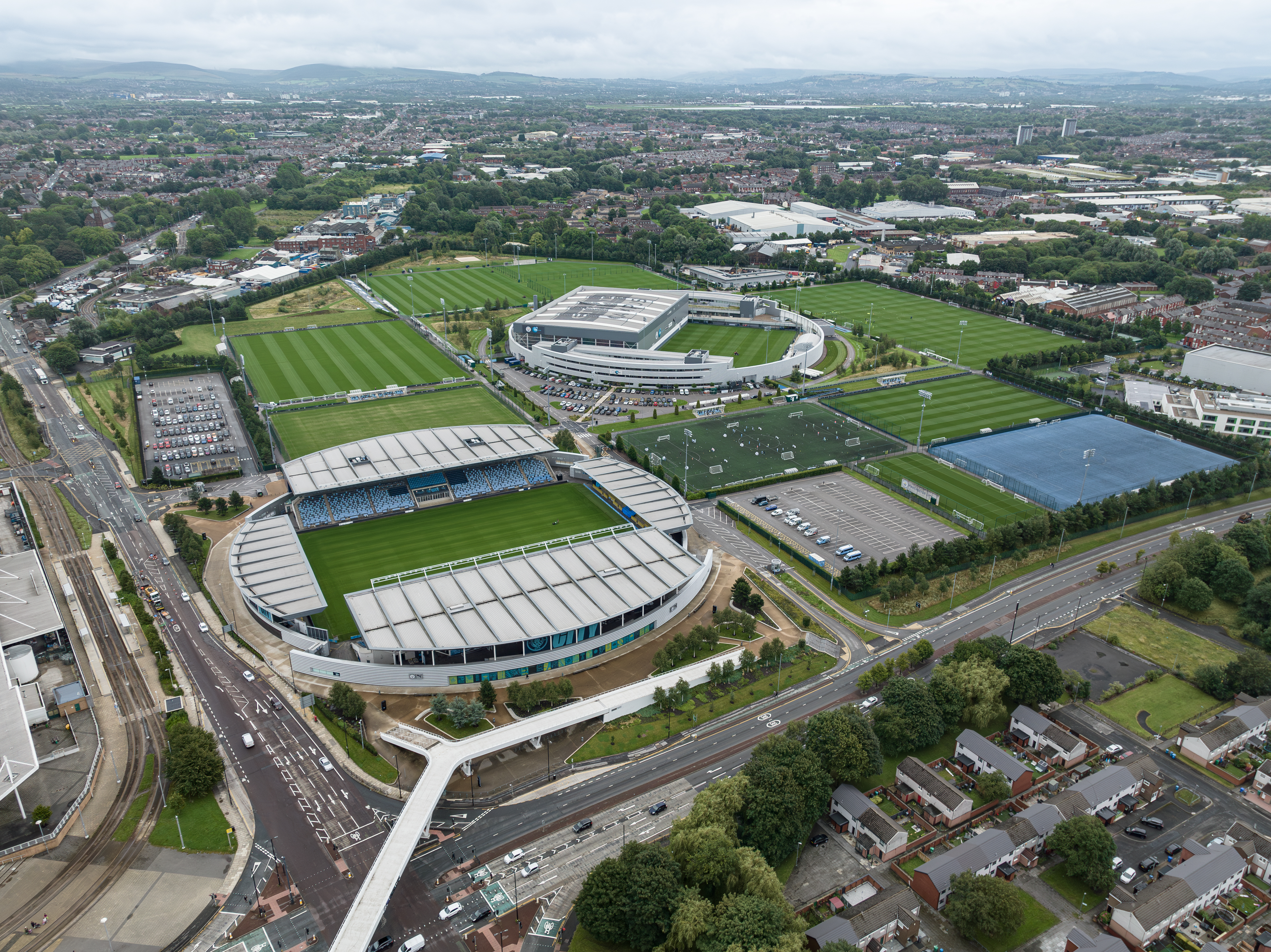 Sân vận động Etihad: Từ đường đua Commonwealth đến biểu tượng của Manchester City